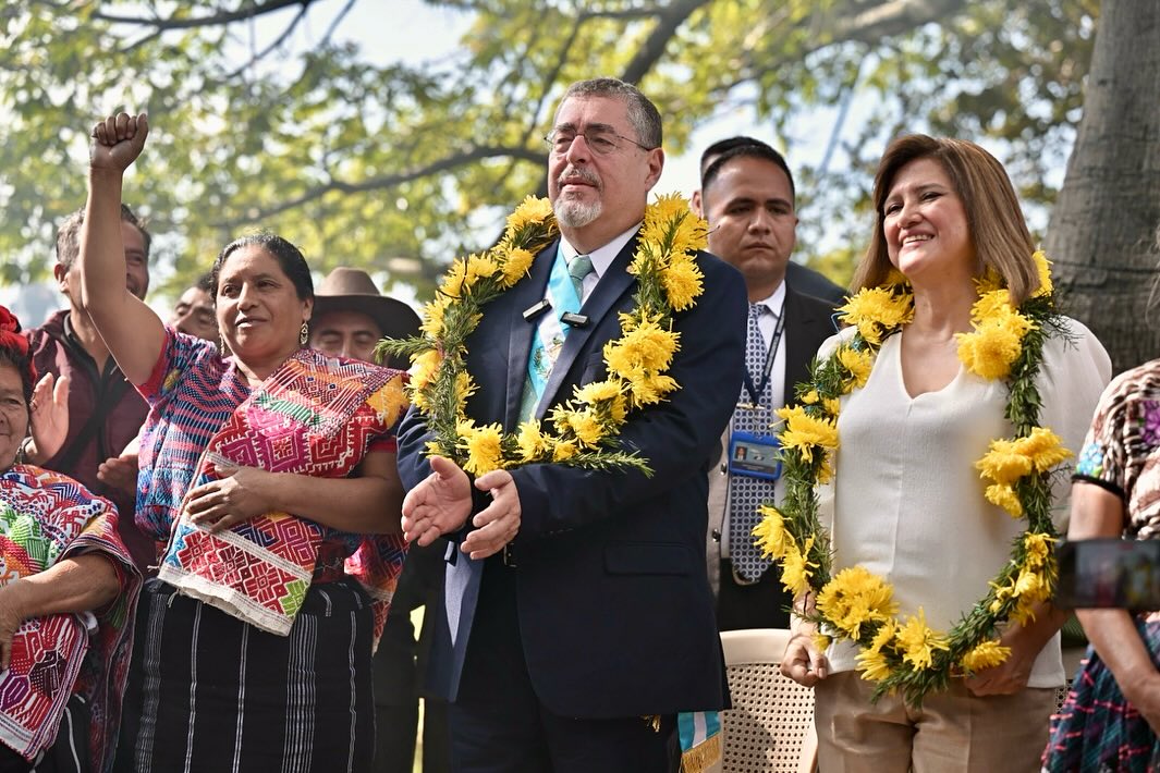 El Presidente Bernardo Arévalo De León Y La Vicepresidenta Karin Herrera Participaron En Una Ceremonia Maya