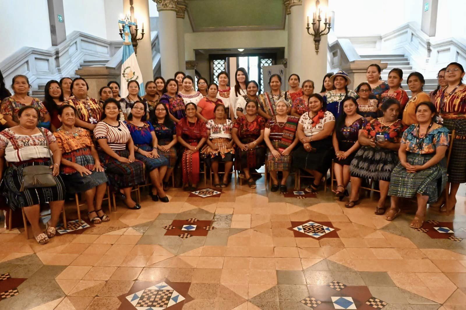 Fortalecimiento de la Defensoría de la Mujer Indígena (DEMI)