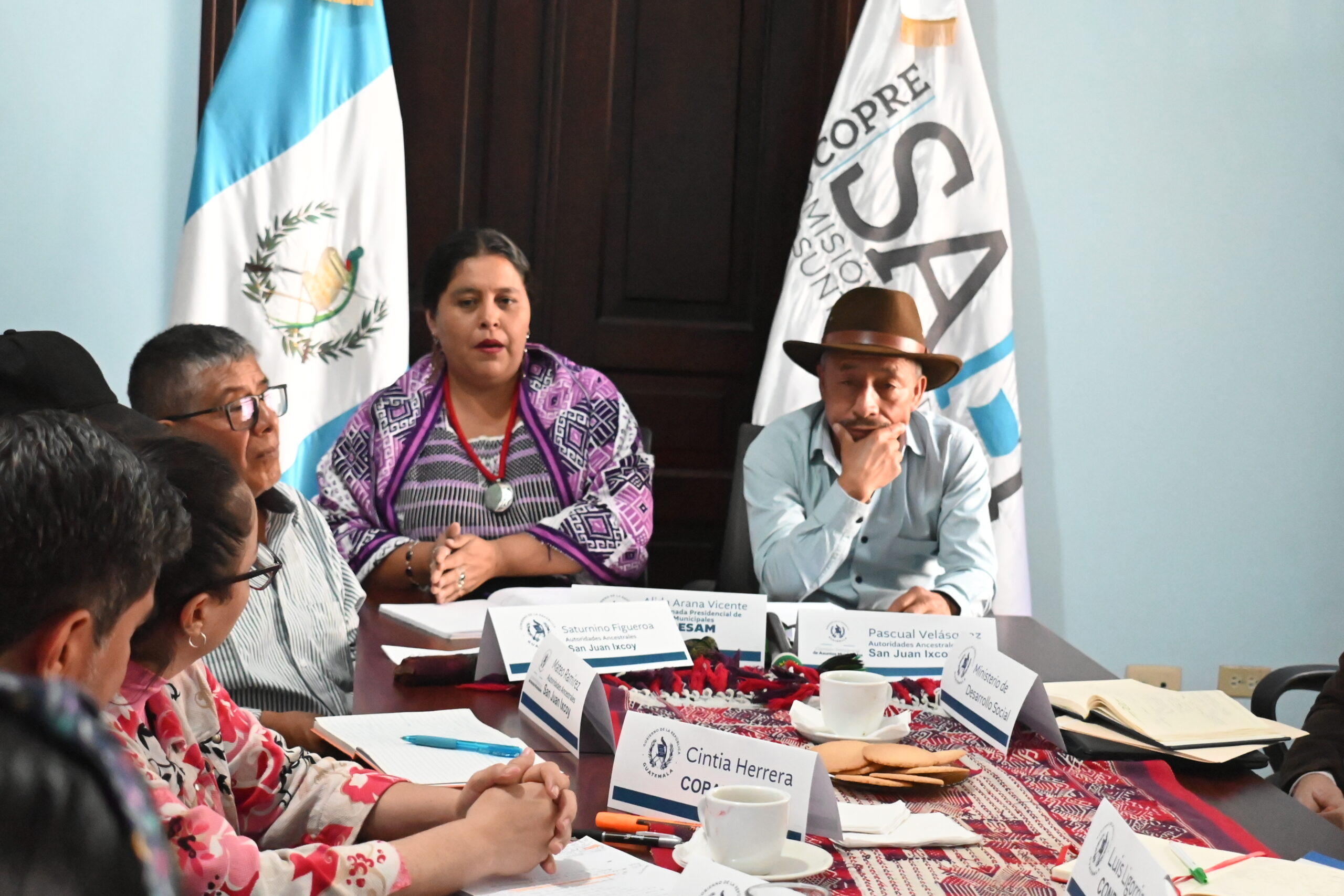 MESA DE TRABAJO ENTRE INSTITUCIONES DE GOBIERNO Y AUTORIDADES ANCESTRALES DE SAN JUAN IXCOY